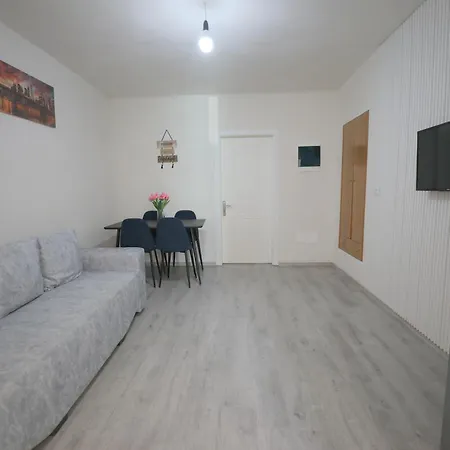 Cozy Beachside In 200m From Apartment