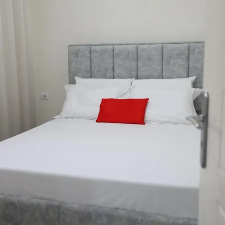 Cozy Beachside In 200m From Apartment Sarande